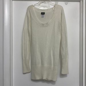 Dots long length off white sweater